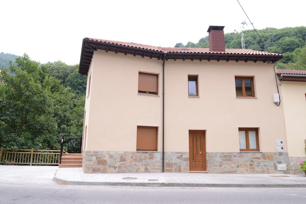 Apartamentos El Rincon De Limes Cangas De Narcea Quarto foto