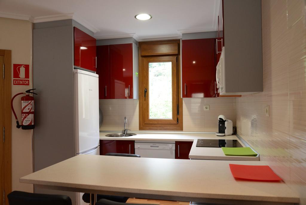 Apartamentos El Rincon De Limes Cangas De Narcea Quarto foto